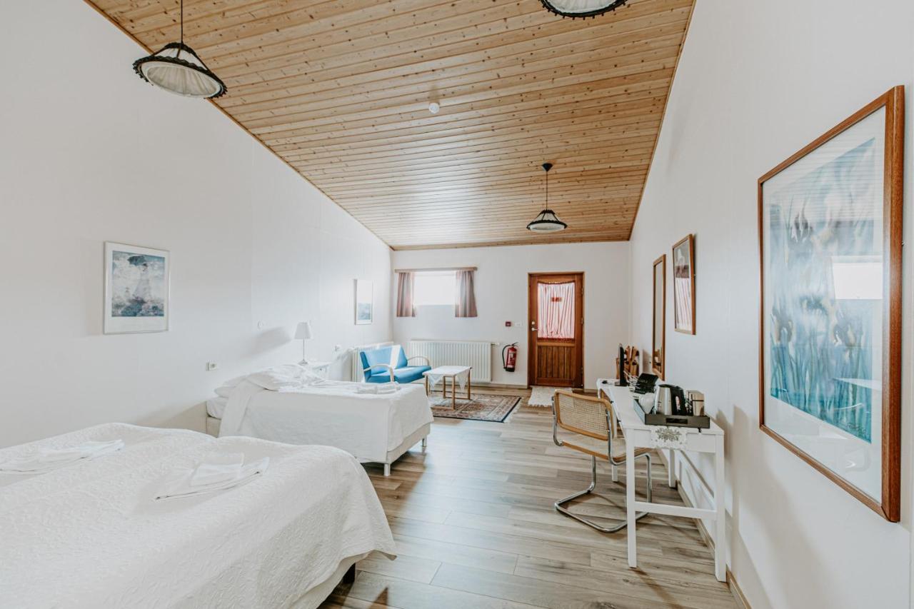 Narfastadir Guesthouse Laugar  Exterior foto